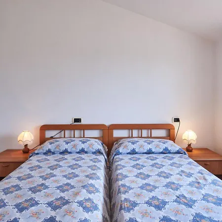 Le Villette-1 By Interhome בית נופש דונגו